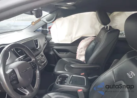 2018 Chrysler Pacifica Touring L Plus z USA, uszkodzony, nr VIN 2C4RC1EG2JR165050